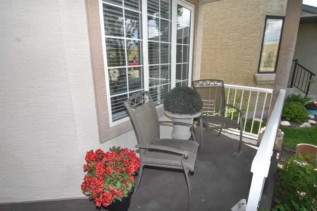 148 Scenic View Close NW