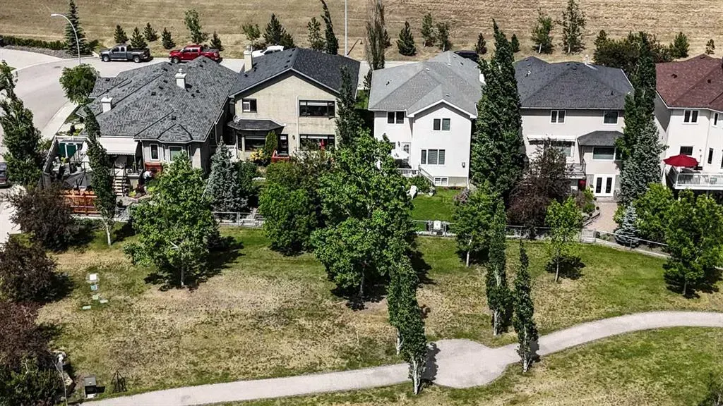 148 Scenic View Close NW