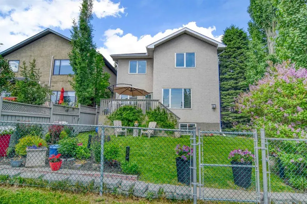 148 Scenic View Close NW