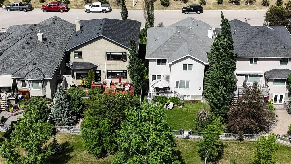 148 Scenic View Close NW