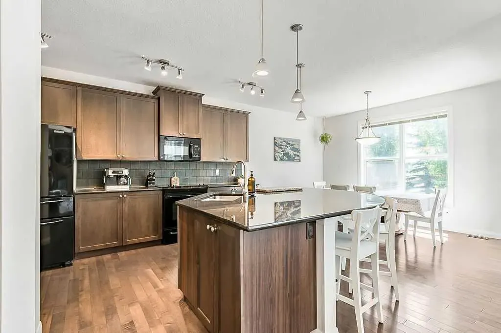 11 Westridge Rise