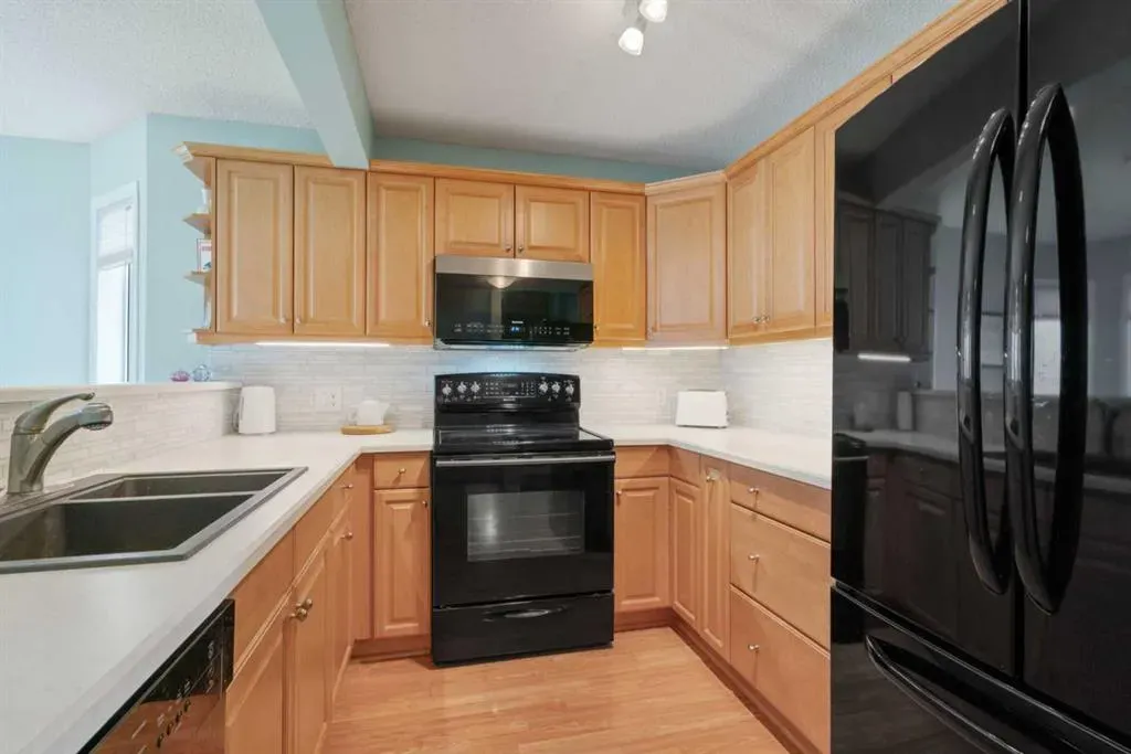 79 Scenic Gardens NW