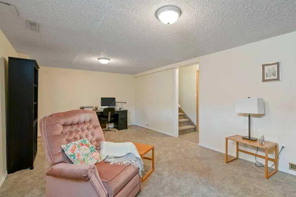 79 Scenic Gardens NW