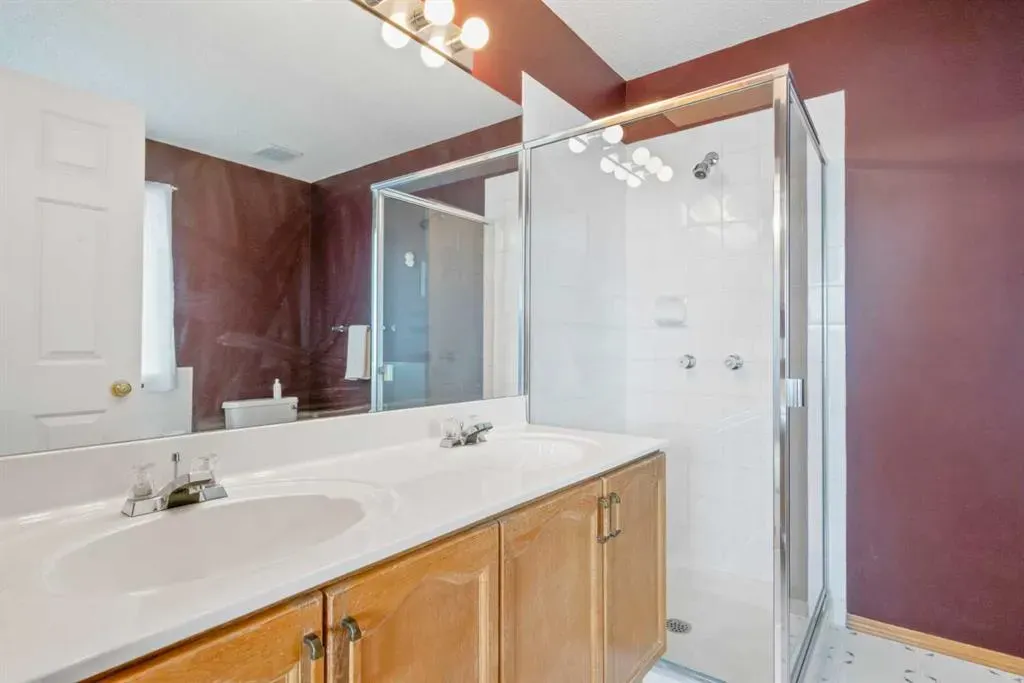 79 Scenic Gardens NW