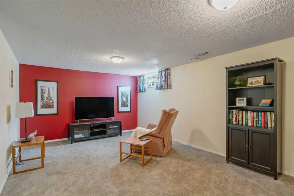 79 Scenic Gardens NW