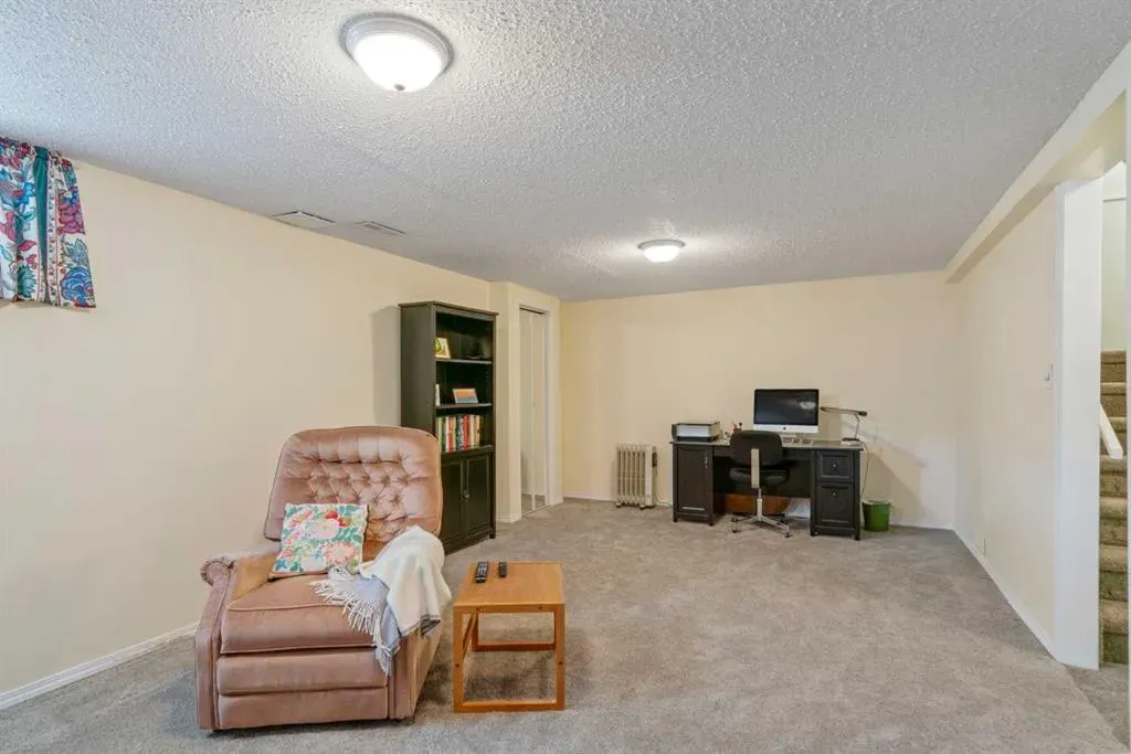 79 Scenic Gardens NW