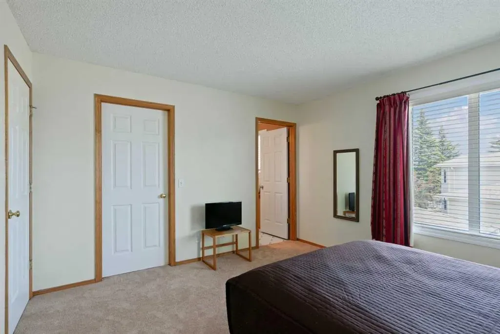 79 Scenic Gardens NW