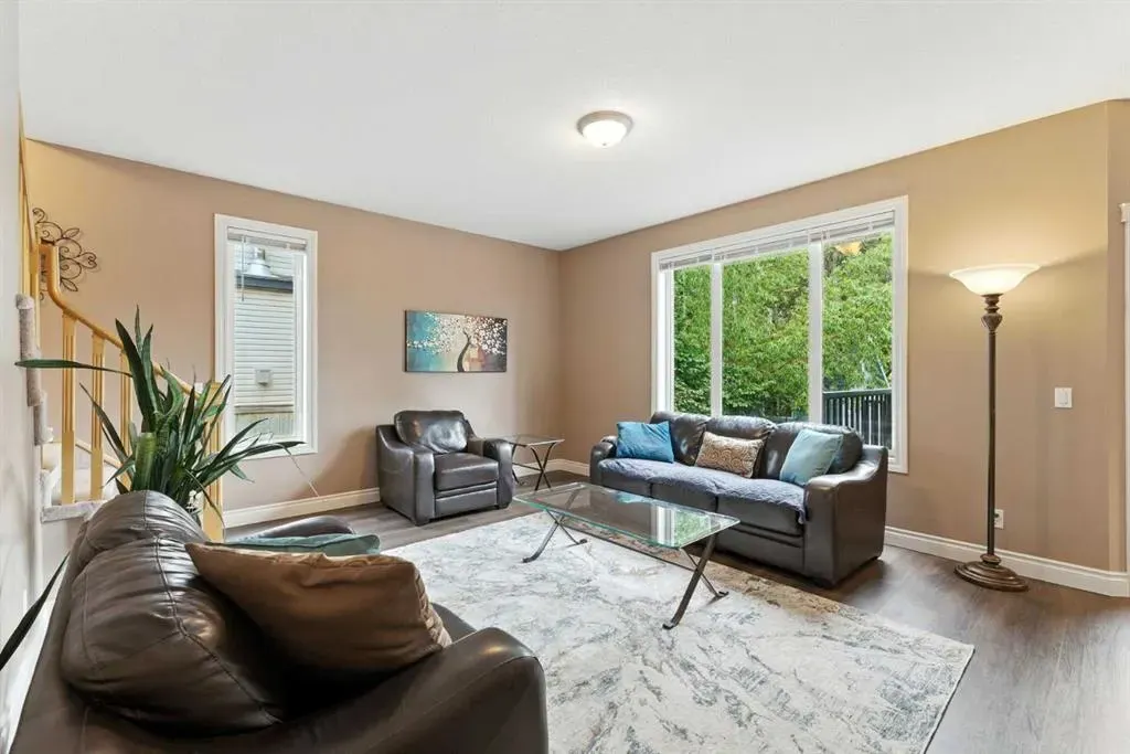 37 Thomas Street NW