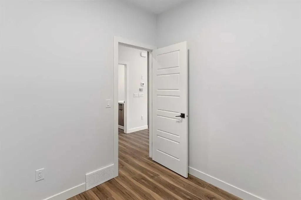 488 Rivercrest View