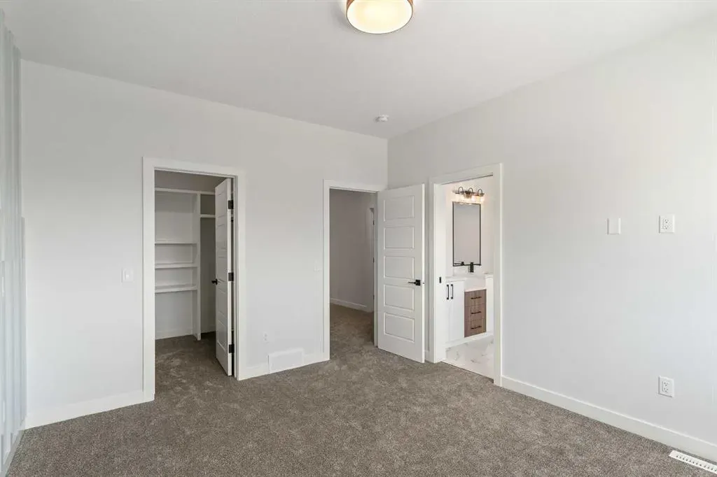 488 Rivercrest View