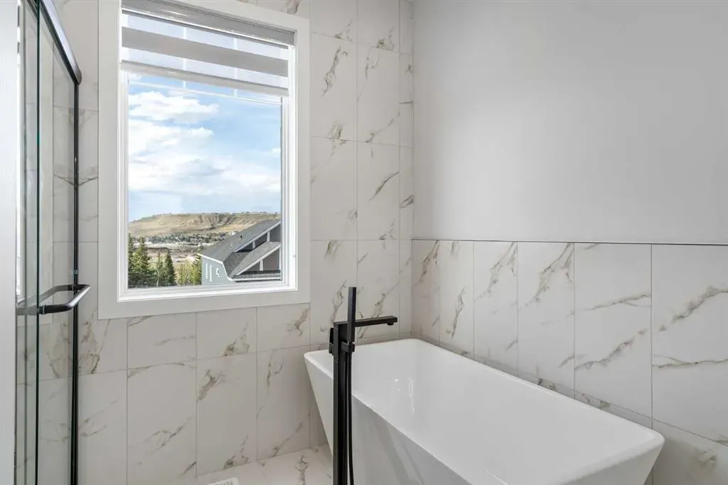 488 Rivercrest View