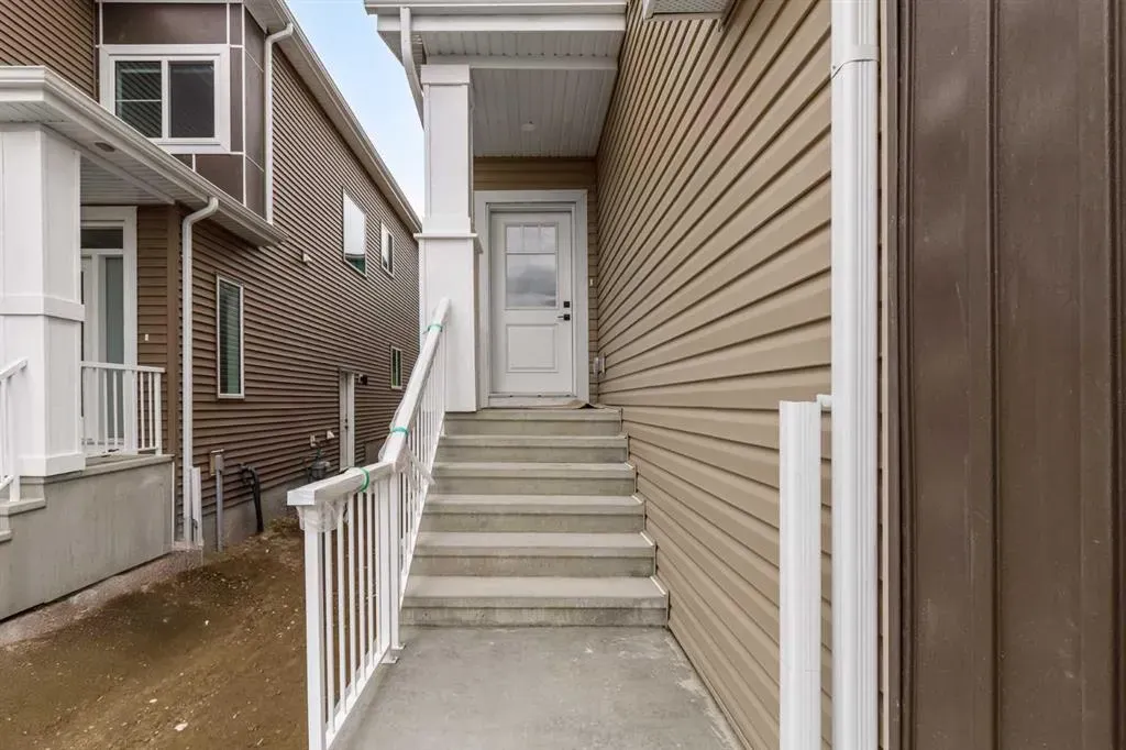 476 Rivercrest View