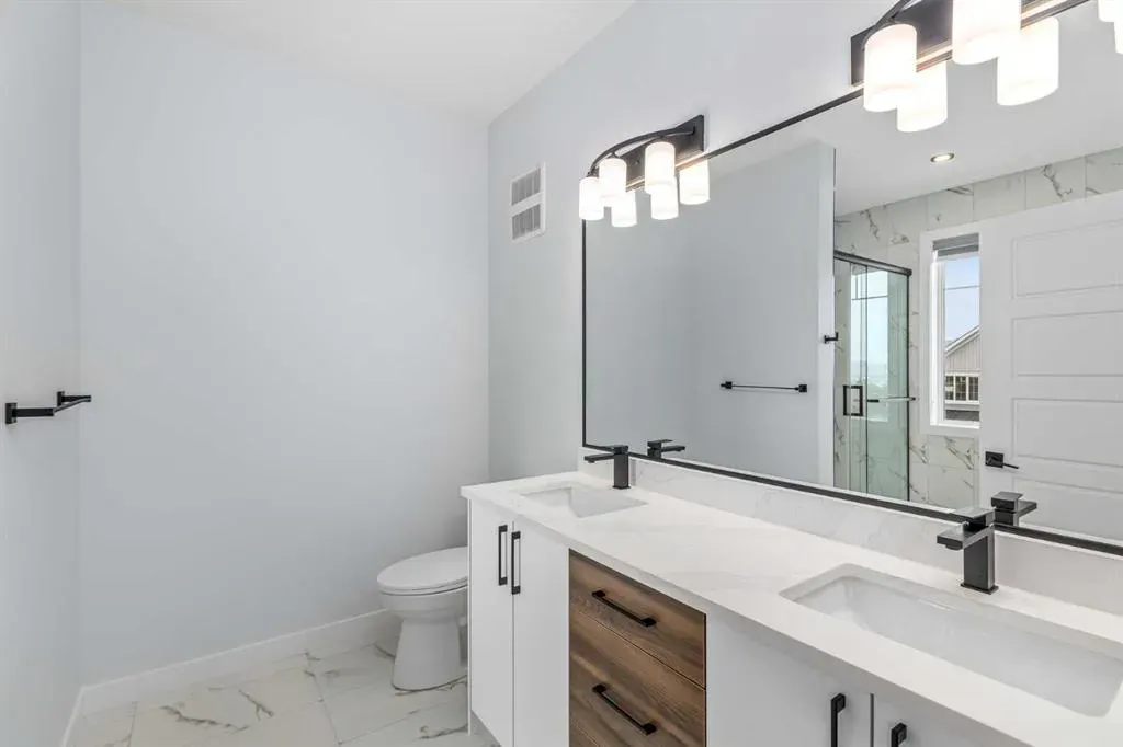 476 Rivercrest View