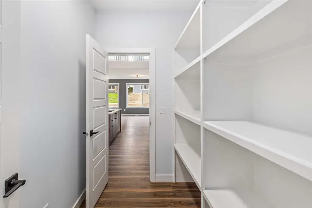 476 Rivercrest View