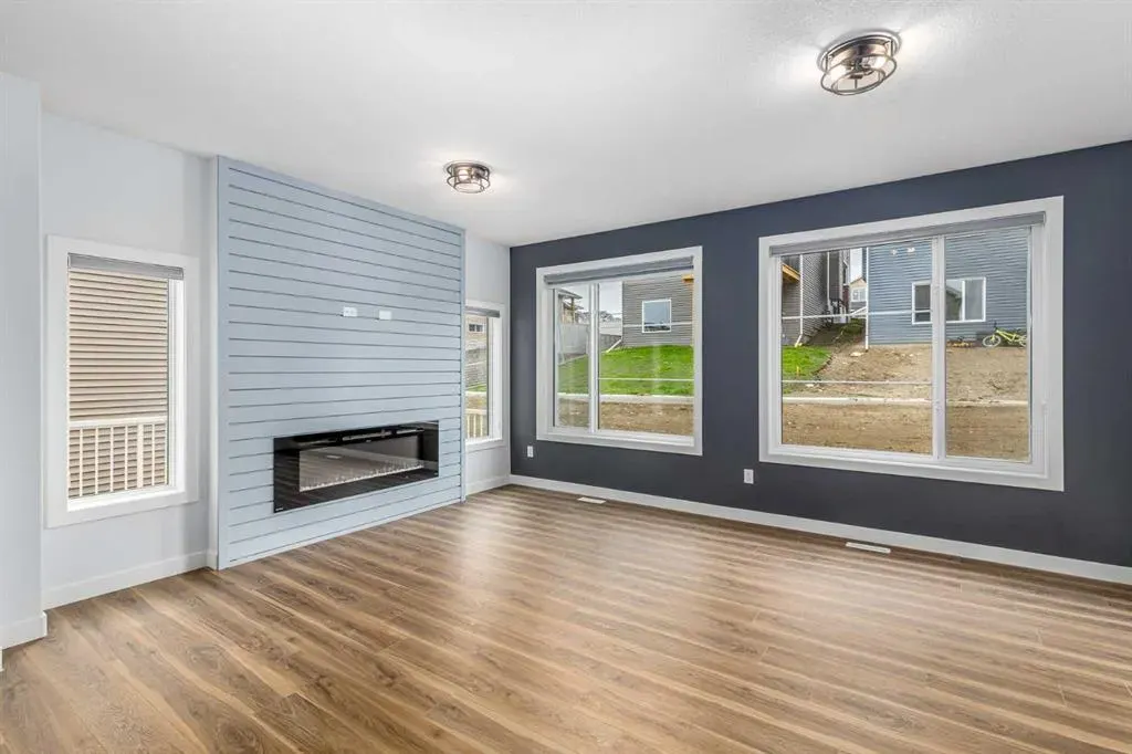 476 Rivercrest View