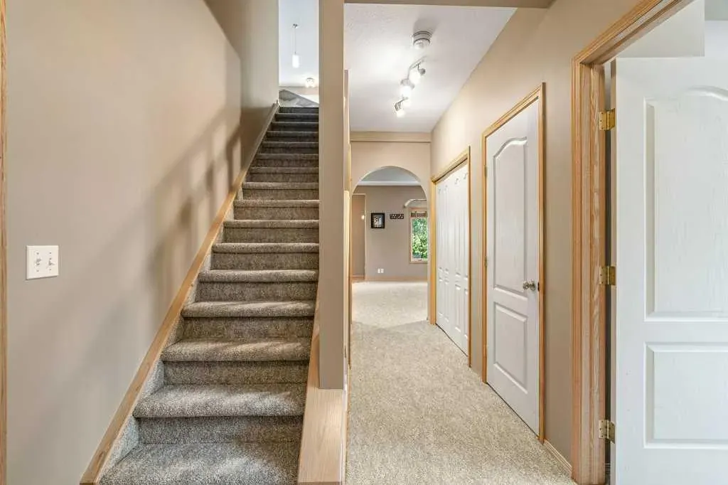 52 Bow Ridge Crescent