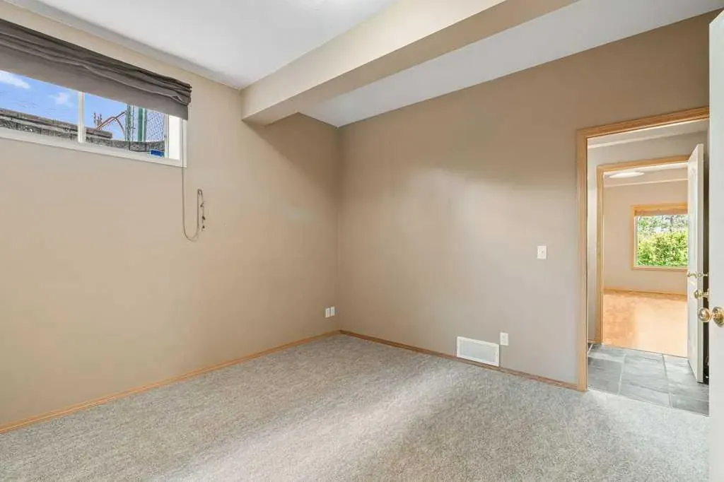 52 Bow Ridge Crescent