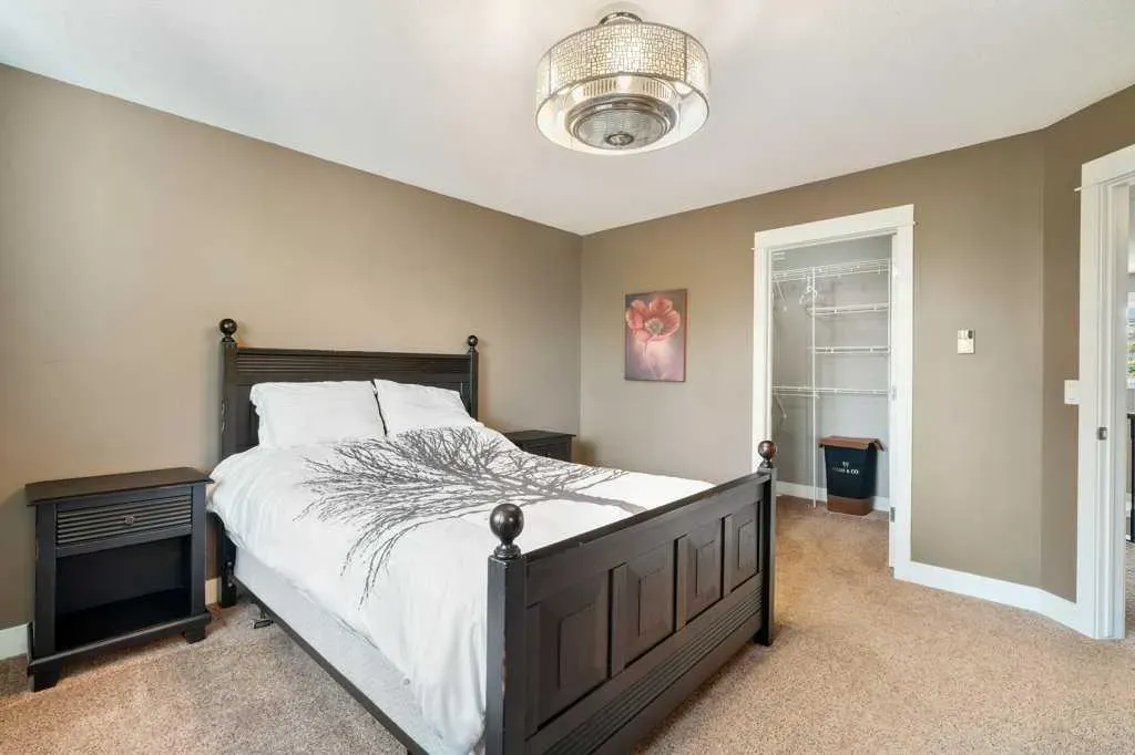 52 Bow Ridge Crescent