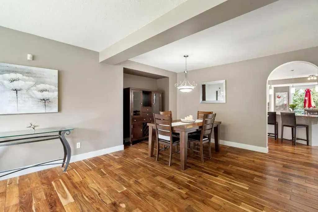 52 Bow Ridge Crescent