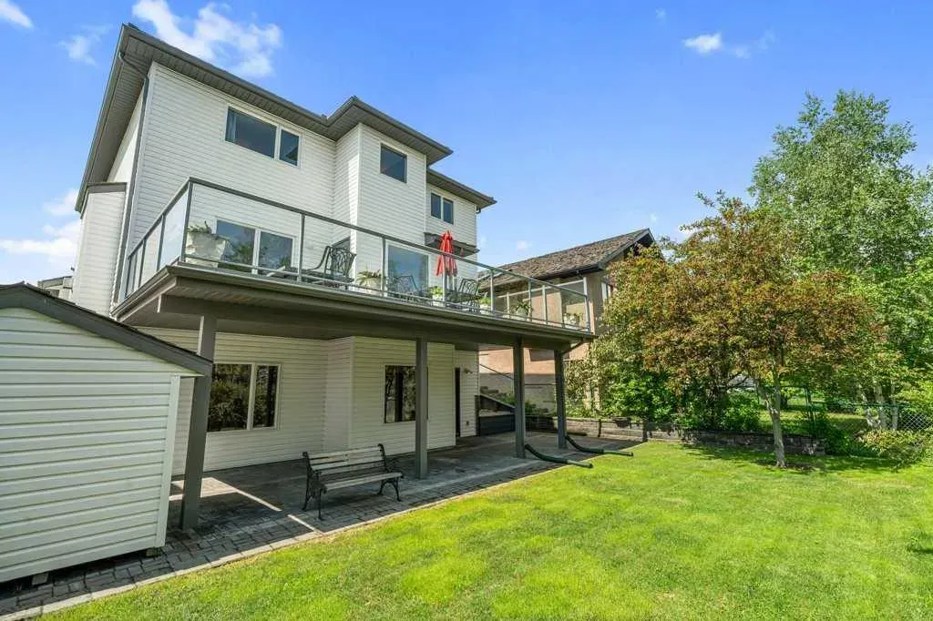 52 Bow Ridge Crescent