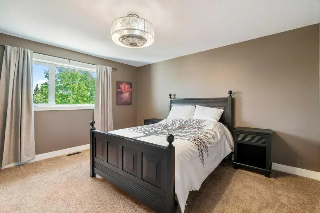 52 Bow Ridge Crescent
