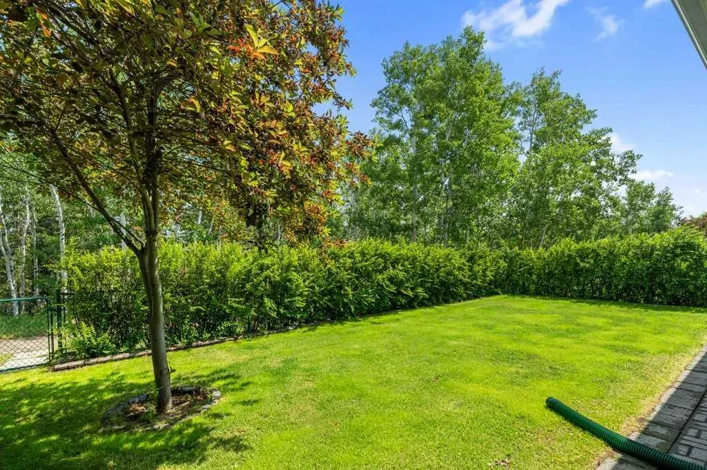 52 Bow Ridge Crescent