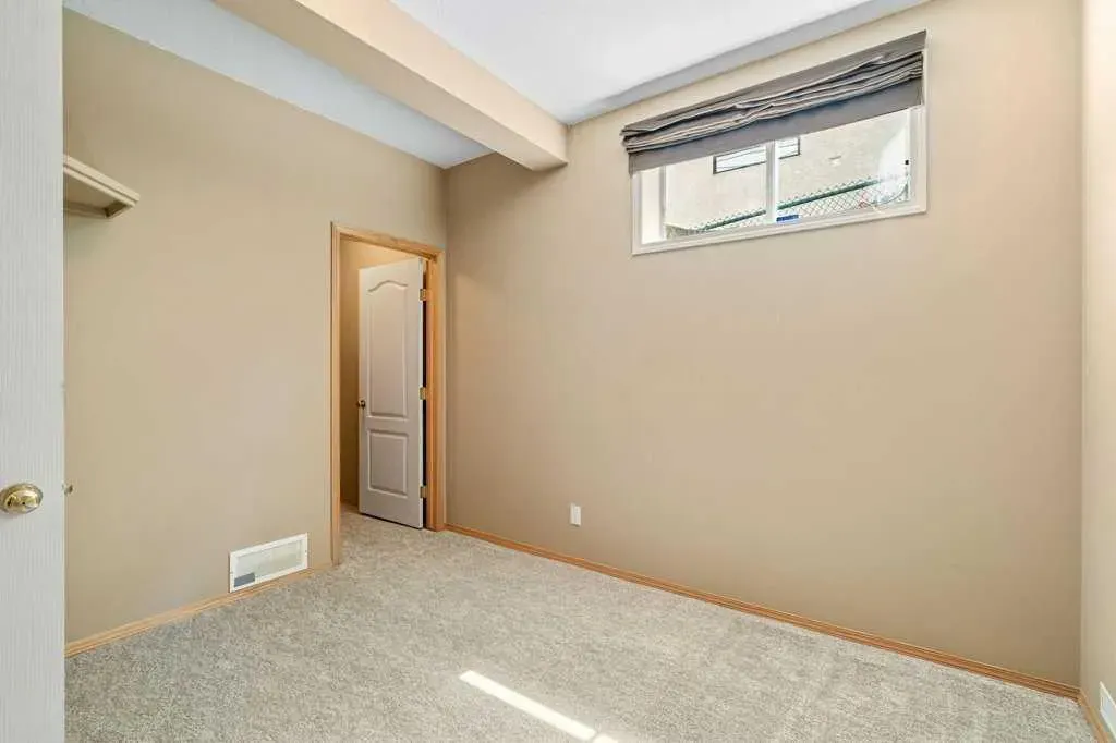 52 Bow Ridge Crescent