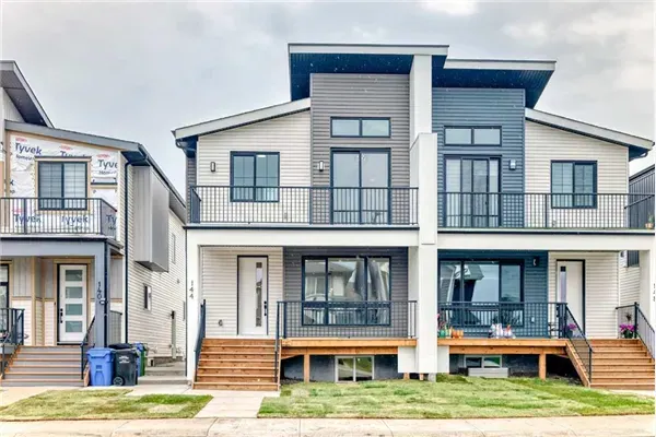 144 Saddlelake Manor NE