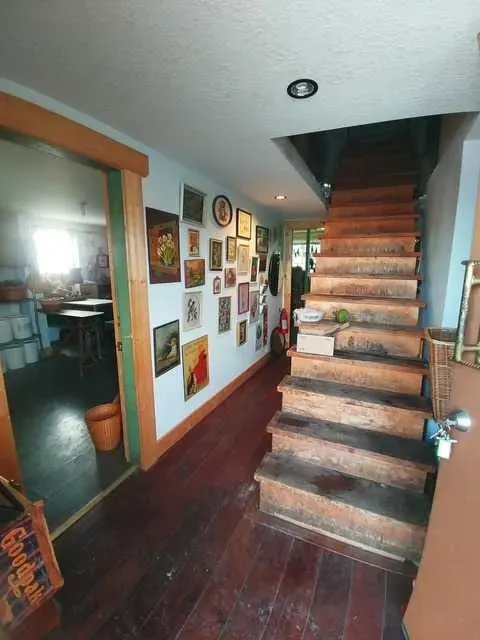 206 Government Road S