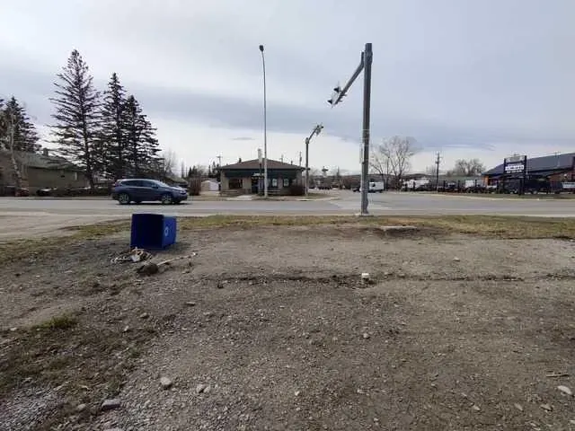 206 Government Road S