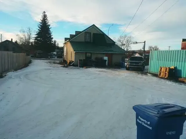 206 Government Road S