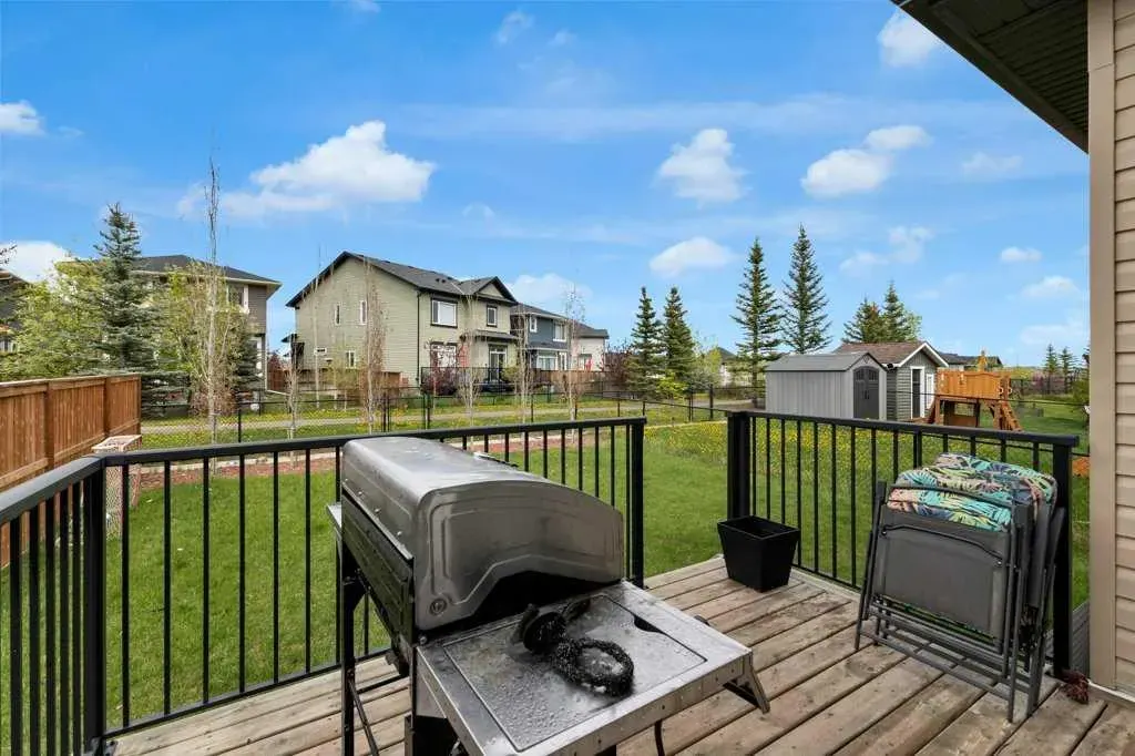 209 Evanspark Gardens NW