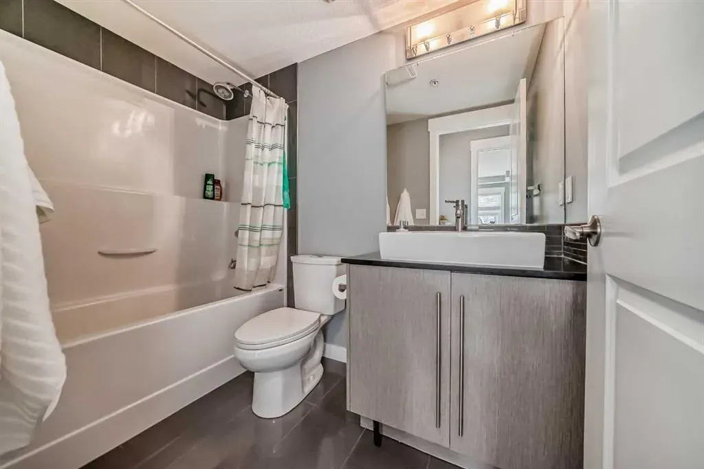 11 Mahogany Row SE, #1113
