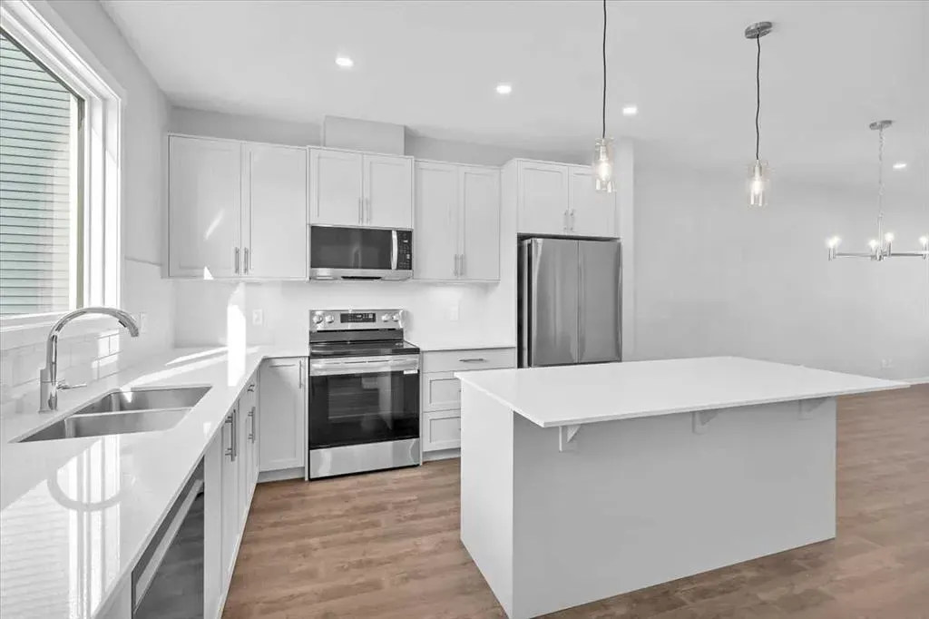 74 Wedderburn Drive