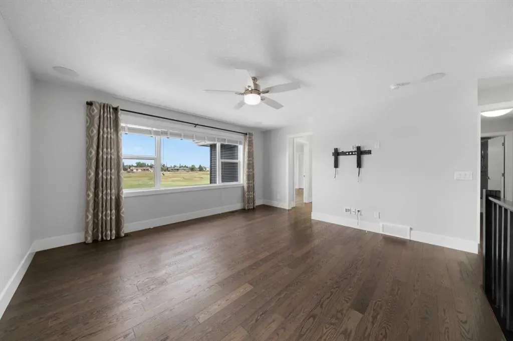 244 Boulder Creek Crescent SE