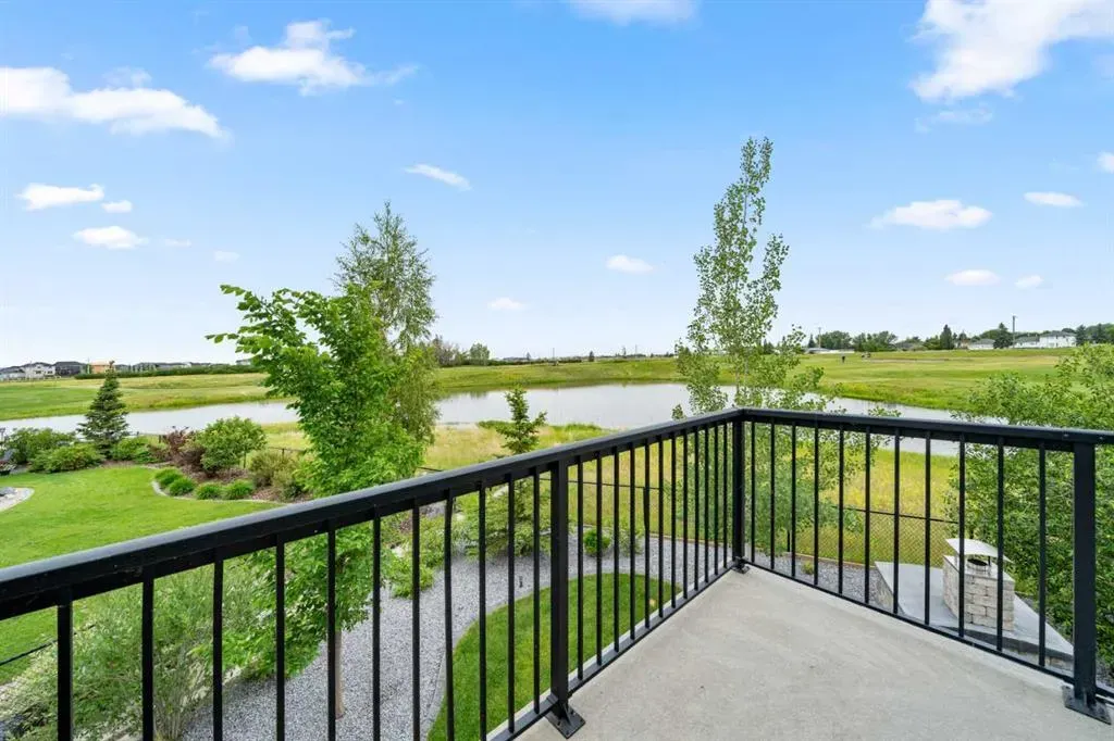 244 Boulder Creek Crescent SE