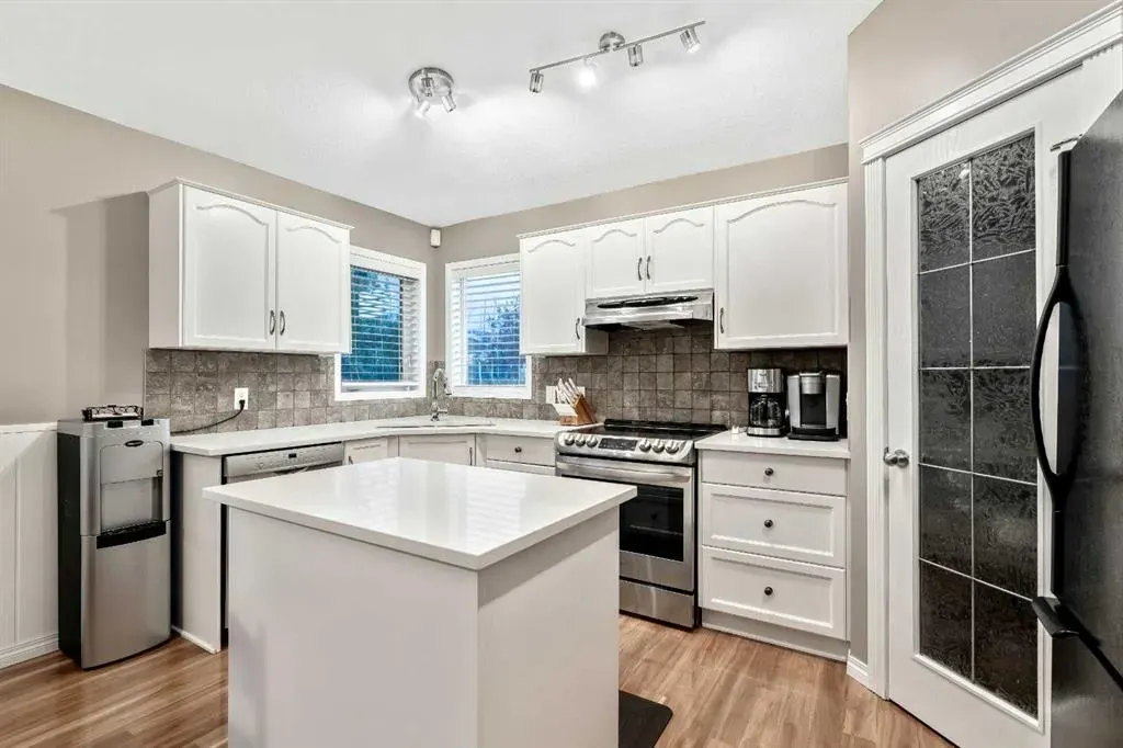 109 McDougall Place NW