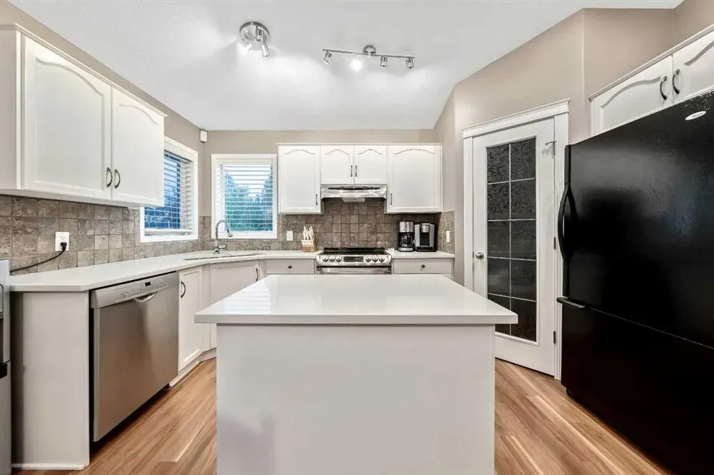 109 McDougall Place NW