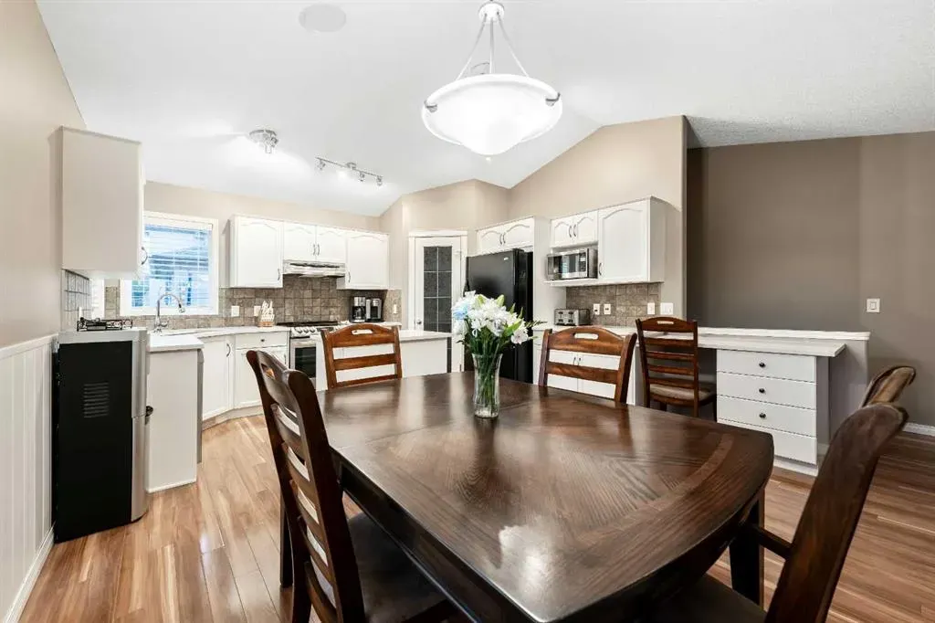 109 McDougall Place NW