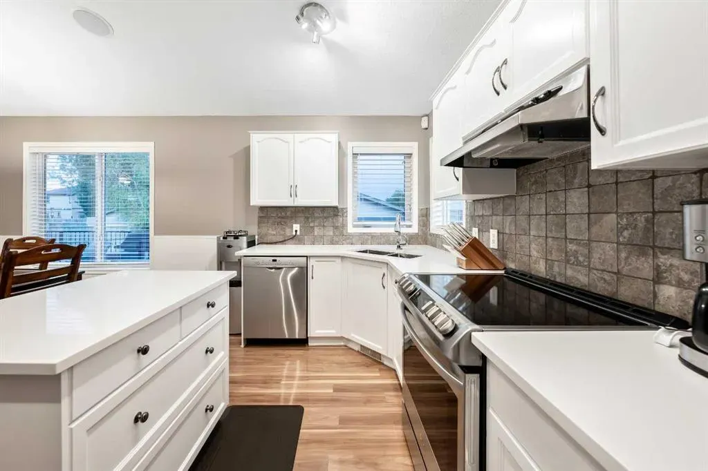 109 McDougall Place NW