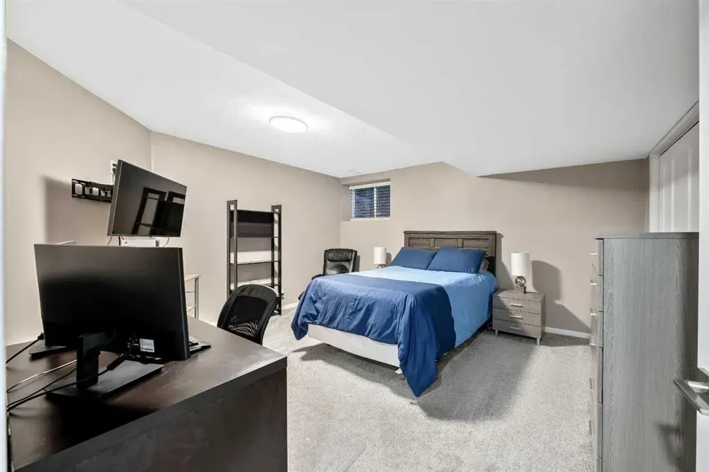 109 McDougall Place NW