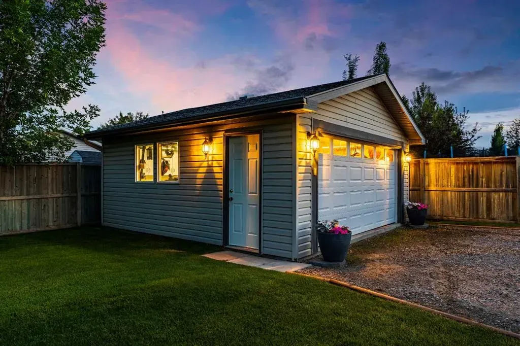 109 McDougall Place NW