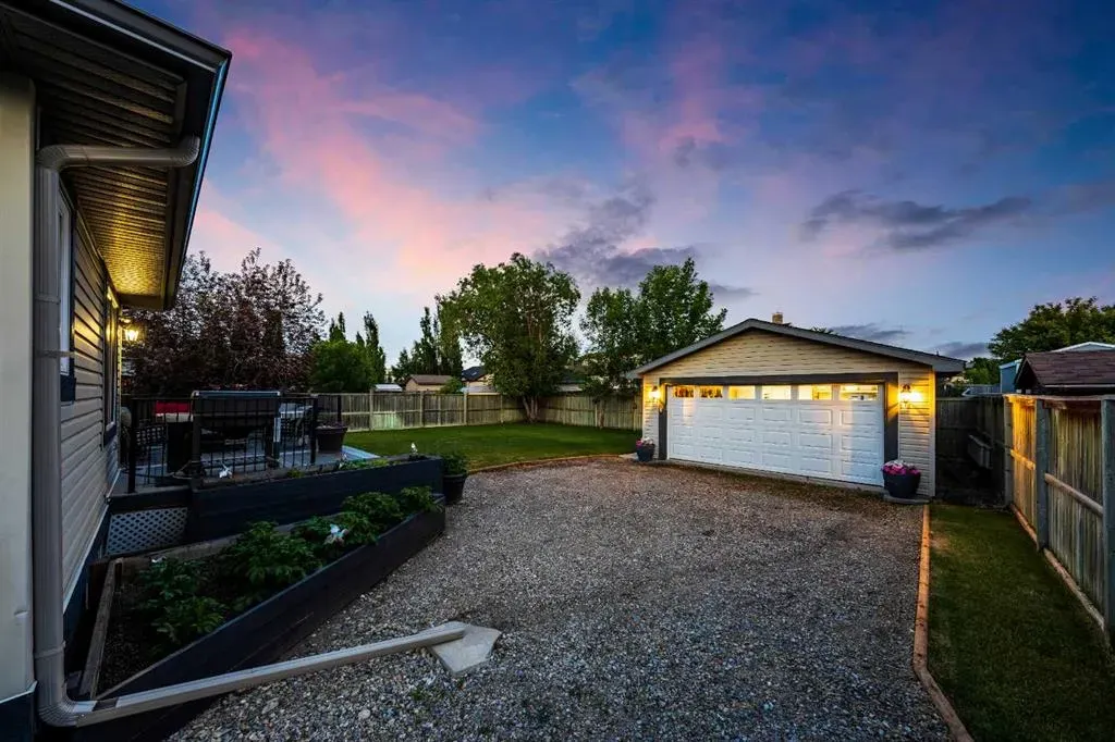 109 McDougall Place NW