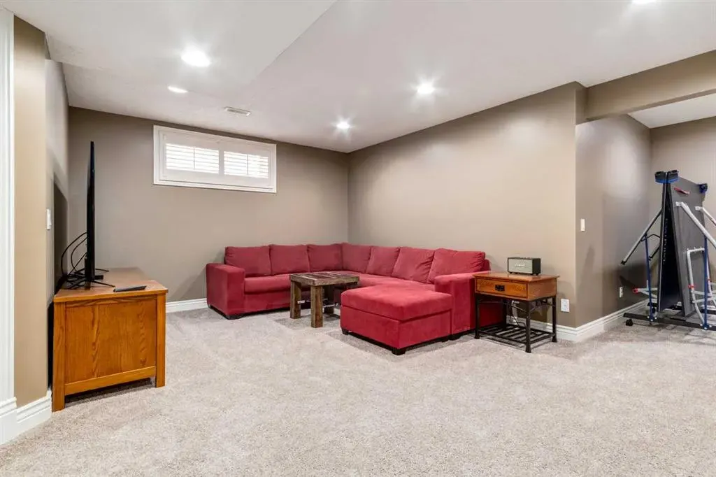 207 Tuscany Glen Park NW