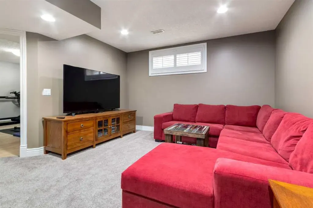 207 Tuscany Glen Park NW