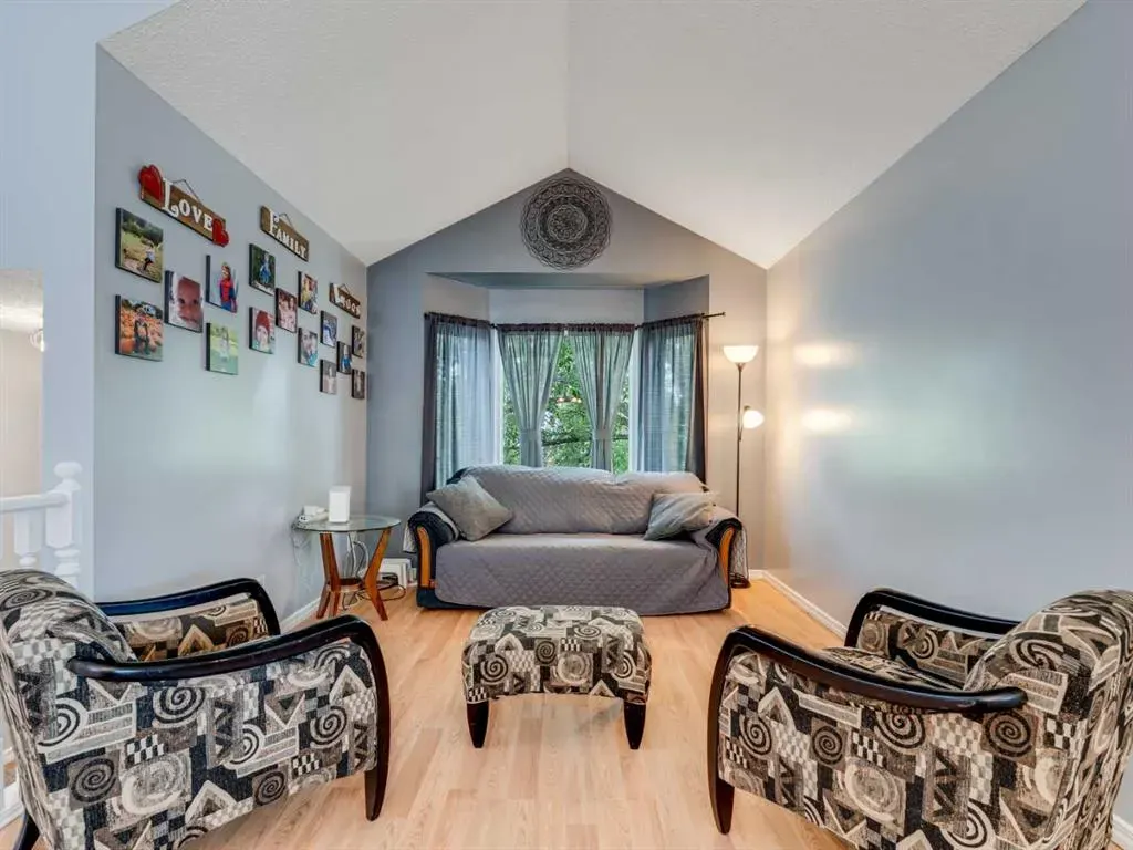 9 Hunters Mews