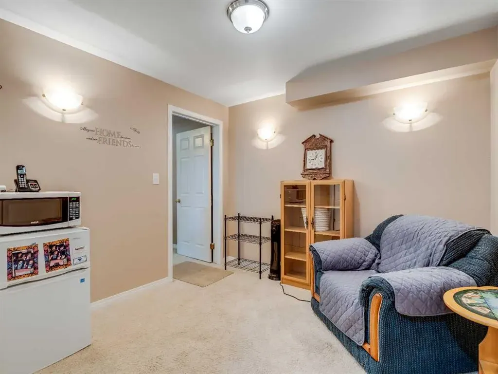 9 Hunters Mews