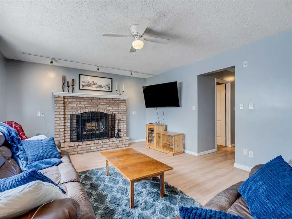 9 Hunters Mews