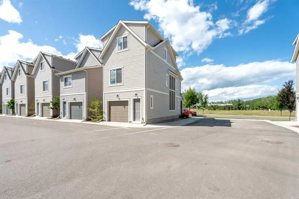 1407 3 Street SE, #17