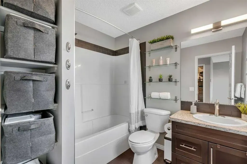 13 Mahogany View SE